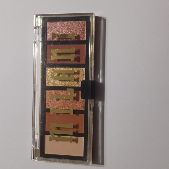 Milani Eyeshadow Palette - Picture 3 of 5